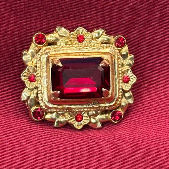 VTG Coro Ruby Red Rhinestone Rectangular Brooch - Picture 1 of 10